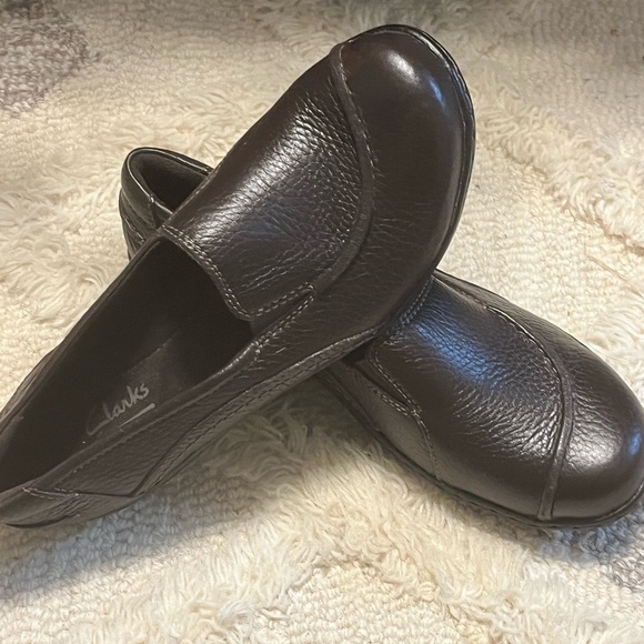 NWOB Clarks Bendables Loafers Womens Size 6.5 Dark Brown Leather Slip On - Picture 7 of 11